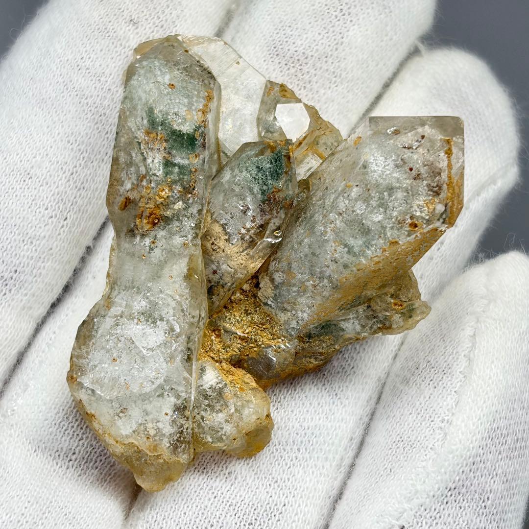 クォーツ　水晶　クローライト　鉱物標本　原石　天然石　ストーン　パキスタン産