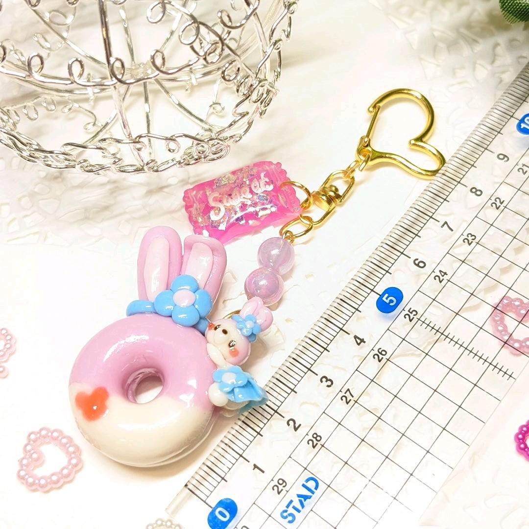 クマウサドーナツ　ハンドメイド　スイーツデコ　キーホルダー
