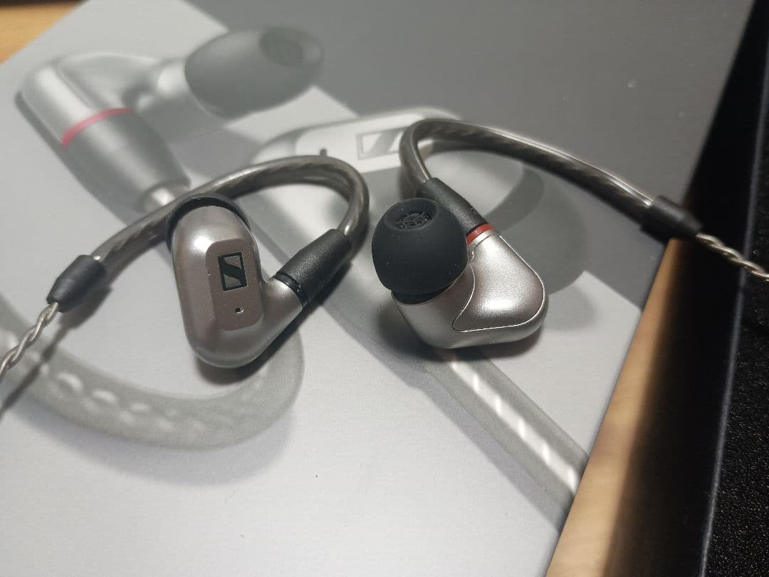 新古品Sennheiser ゼンハイザー IE200