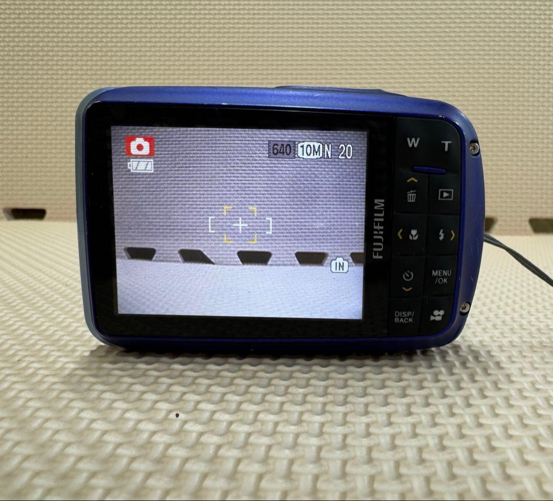 完動品　Fujifilm FinePix Z33 WP デジカメ