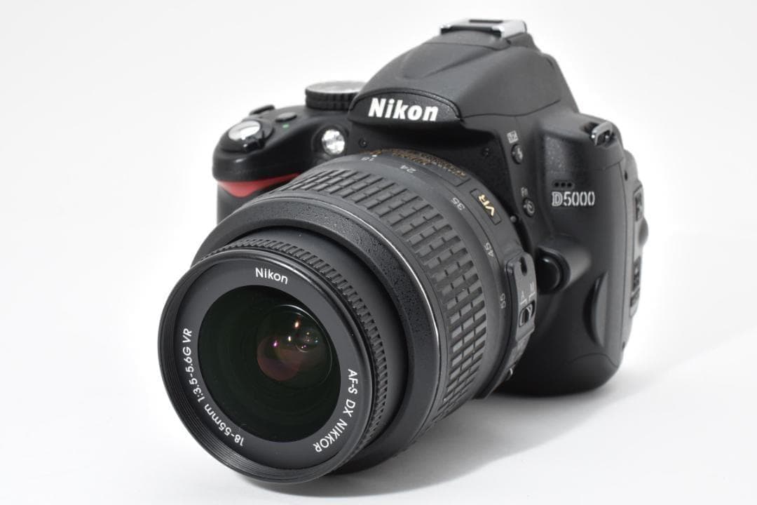 美品✨ショット数8847回!自撮OK＆スマホ転送セット★Nikon D5000