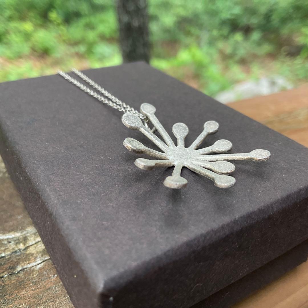Flor grande capicua 花のデザイン ネックレス　シルバー925