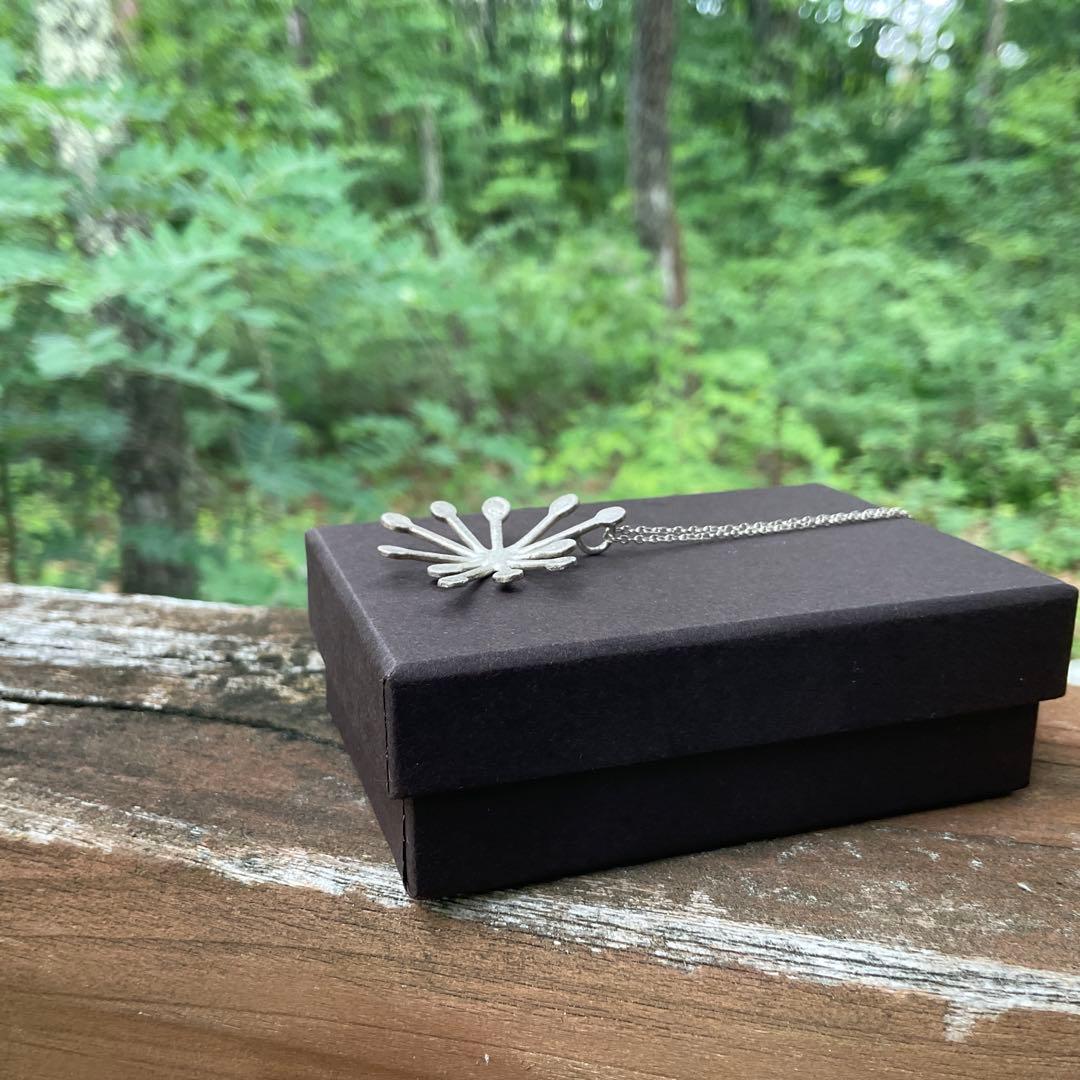Flor grande capicua 花のデザイン ネックレス　シルバー925