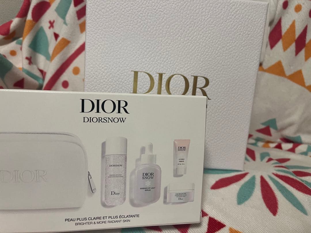 値下げ期間中!!Dior スノーエッセンスコフレ(限定品)