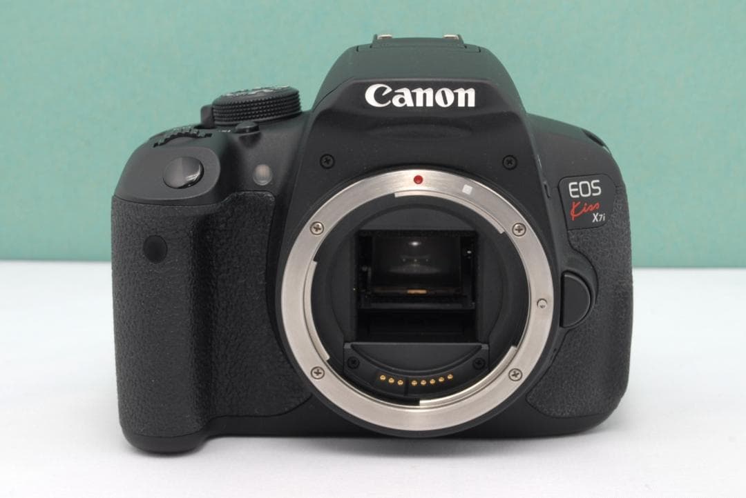 ☘️ショット数少✨️ Canon Kiss X7i 一眼レフカメラ 初心者 美品