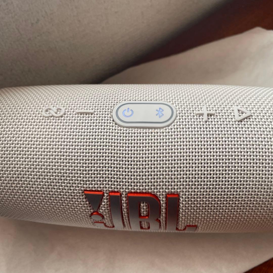 JBL charge 5 ワイヤレススピーカー ホワイト