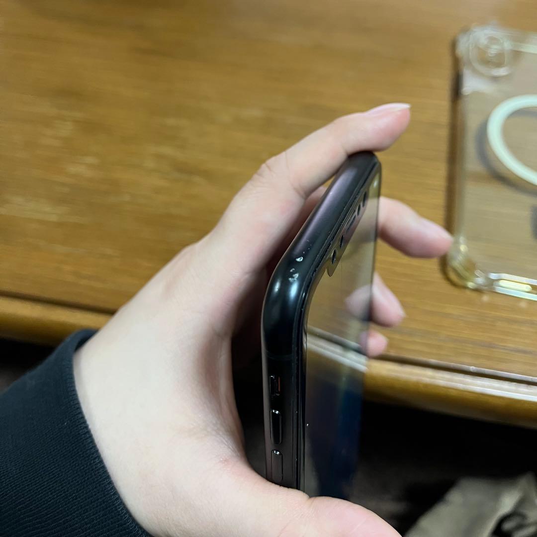 iPhone XR ブラック 77％ MagSafeケース付き