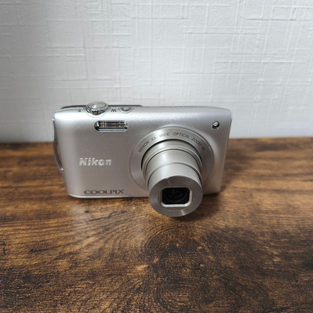 【美品・付属品完備】Nikon COOLPIX S3300 シルバー