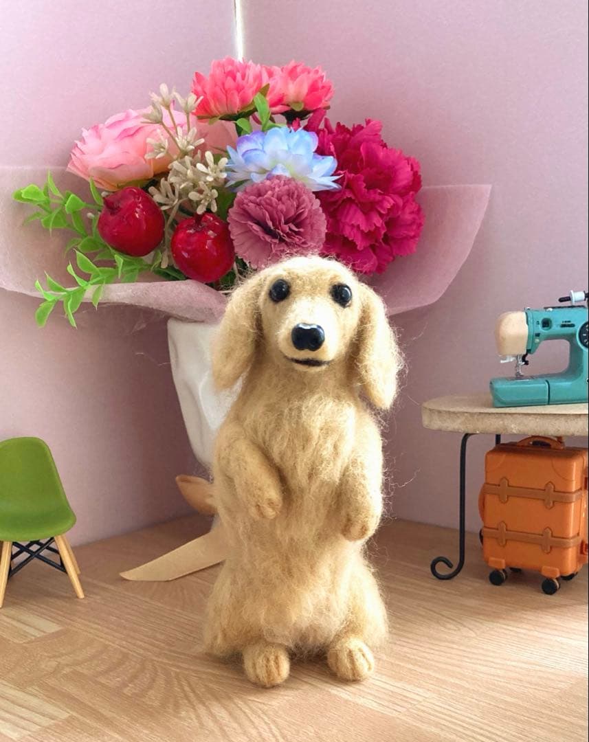 羊毛フェルト　ミニチュアダックス　たっち