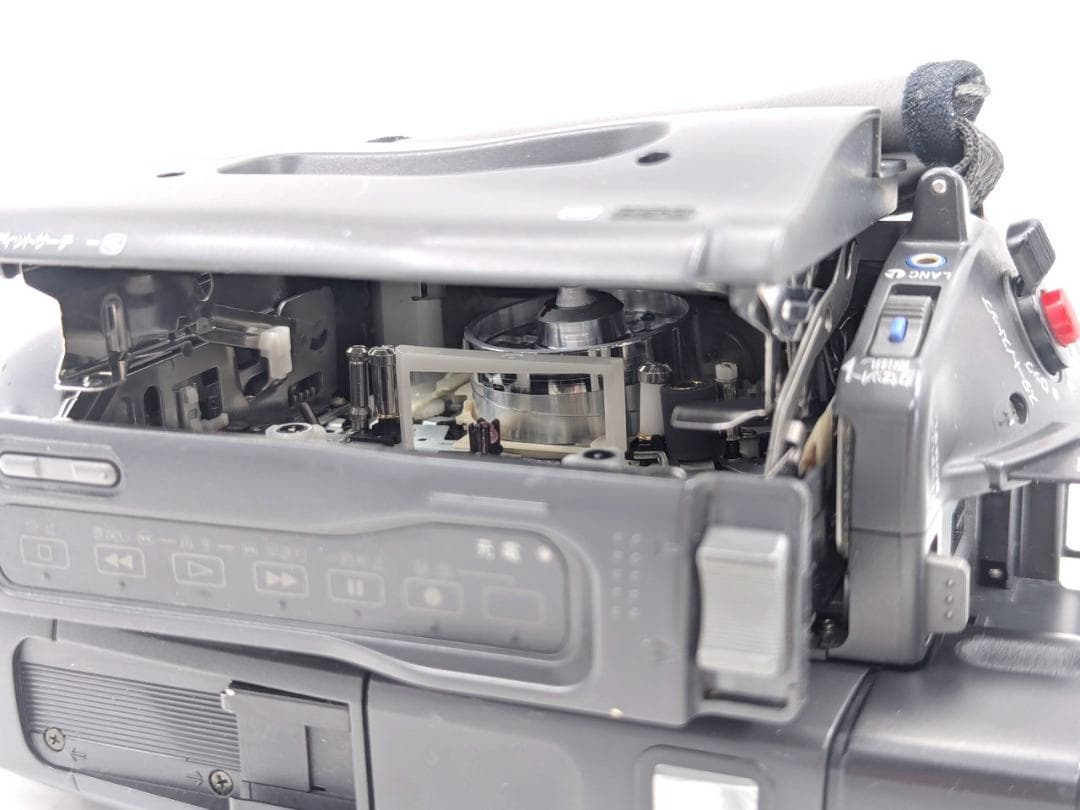 8mmテープのダビングに！SONY ソニービデオカメラ CCD-TRV91 02