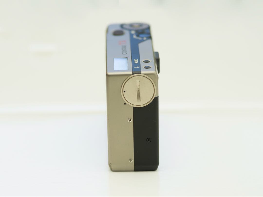 CONTAX T3 コンパクト・フィルムカメラ　シルバー