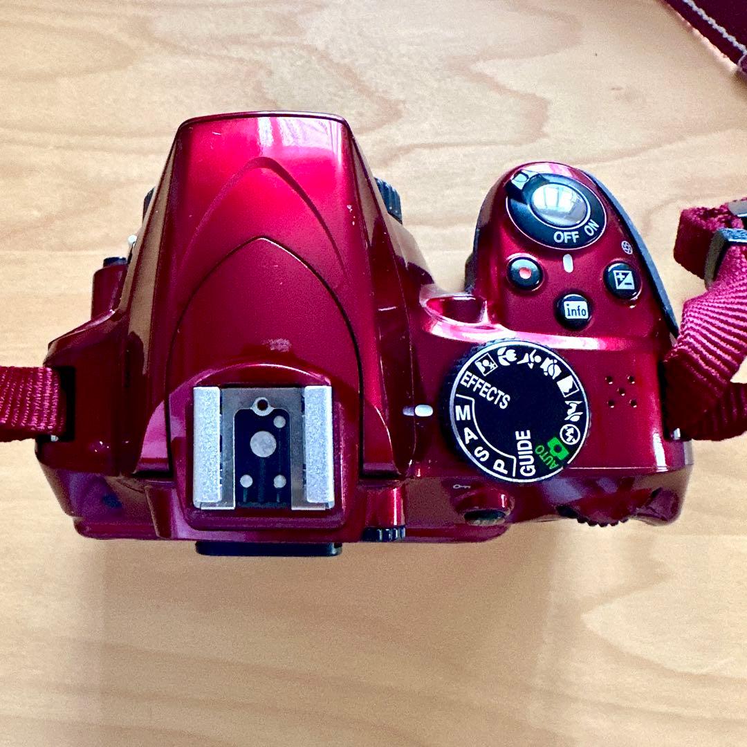 デジタル一眼レフカメラ NikonニコンD3300 ダブルズームキット レッド