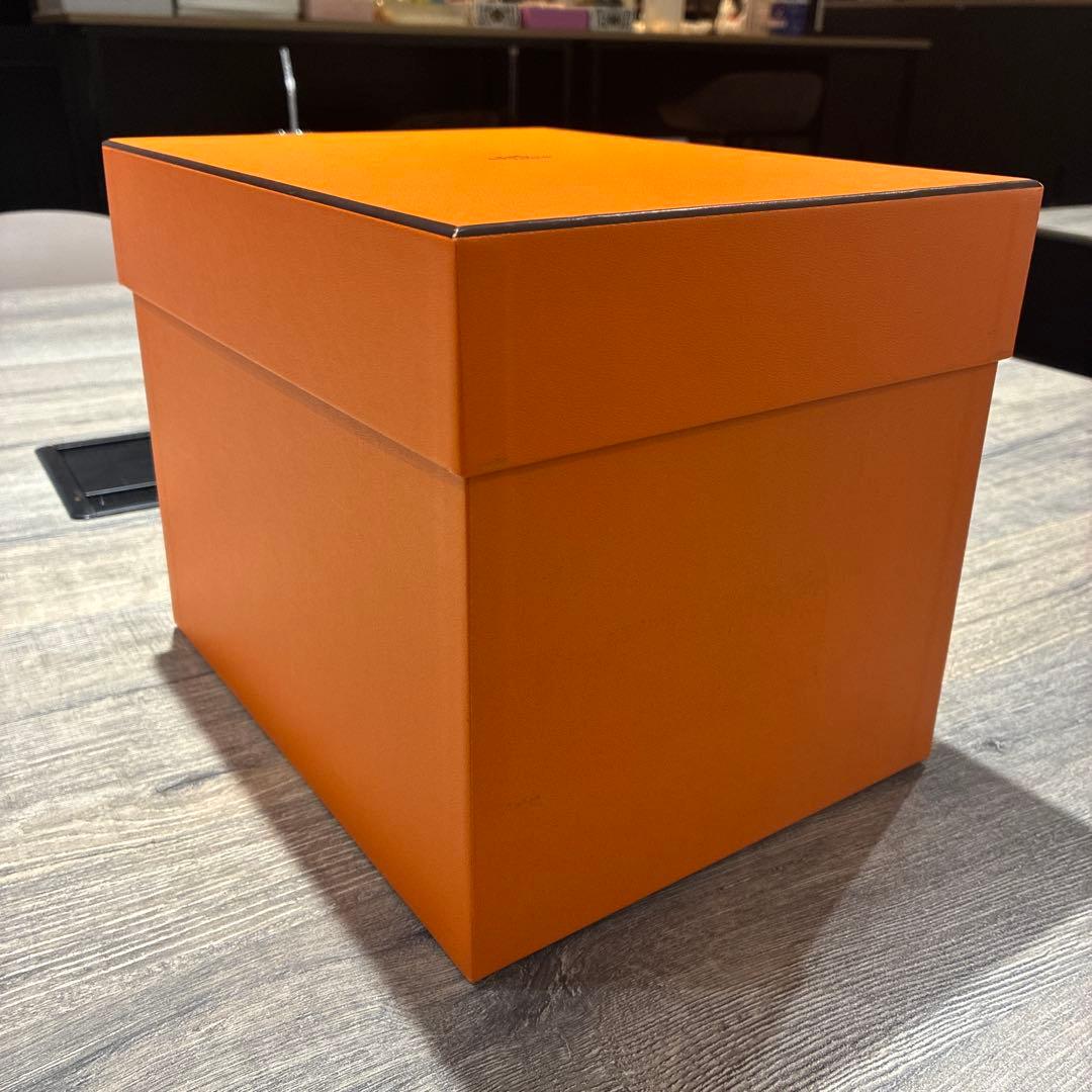 HERMES オレンジ ギフトボックス 中型-ピコタン袋付き