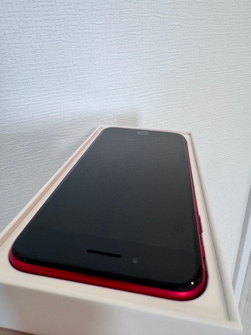 【美品】Apple iPhone SE (第3世代) RED 本体