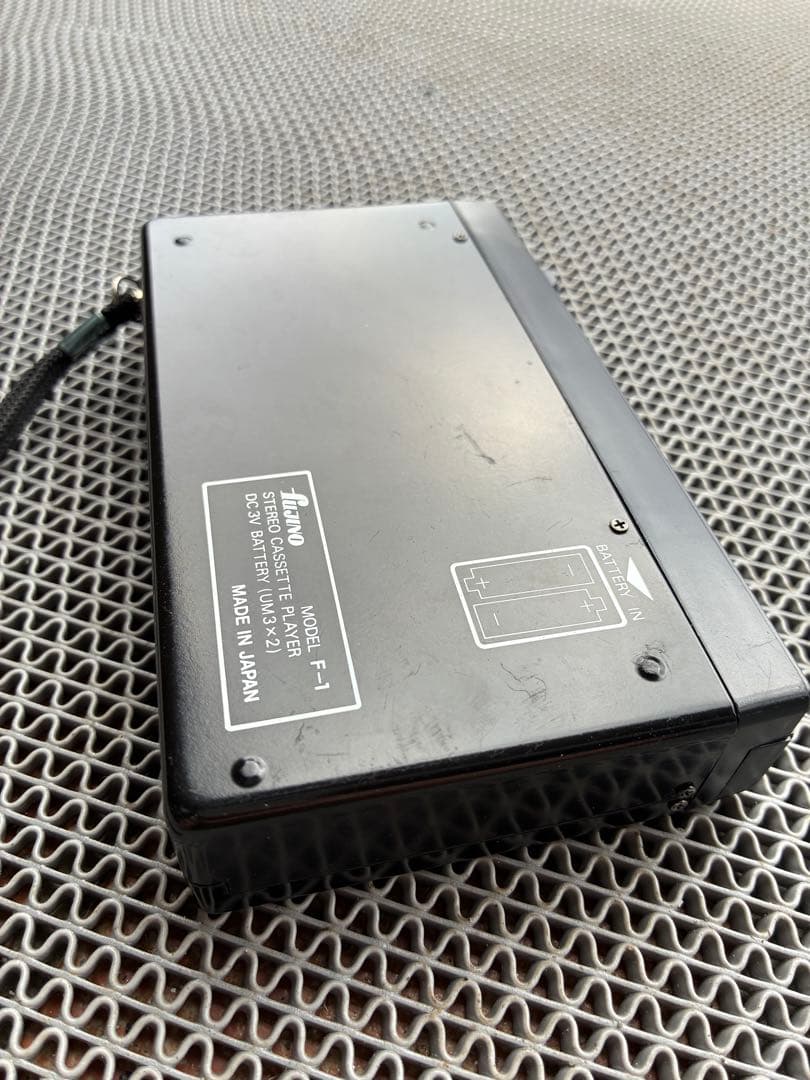 動作品 fujino MODEL F-1 カセットプレーヤー　ヘッドホン付属です