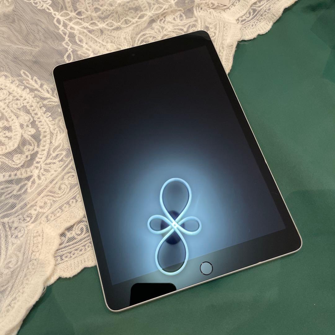 【ほぼ未使用】iPad 第9世代 64GB 箱・付属品完備 美品