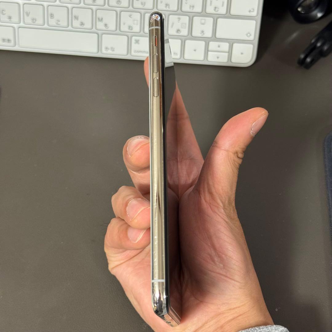 美品 iPhone XS Max 256GB シルバー