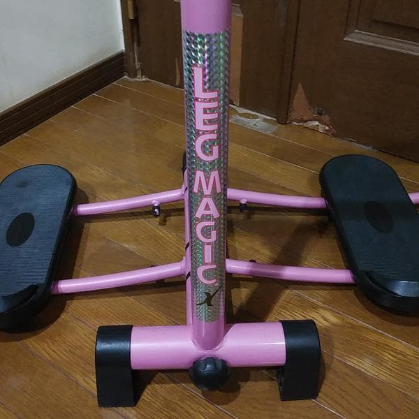 LEG MAGIC 脚トレーニングマシン ピンク