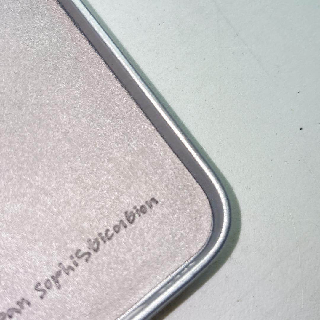 iPhoneアクセサリー Urban The Puffer Case chrome 16Pro