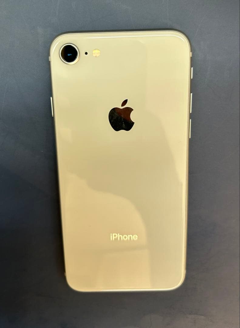 Apple iPhone8 64GB シルバー SIMフリー