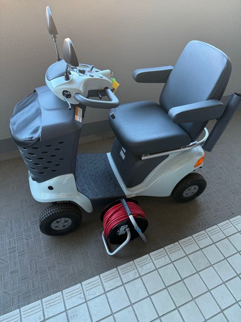 SUZUKI セニアカー ET4D 電動車いす(ハンドル)