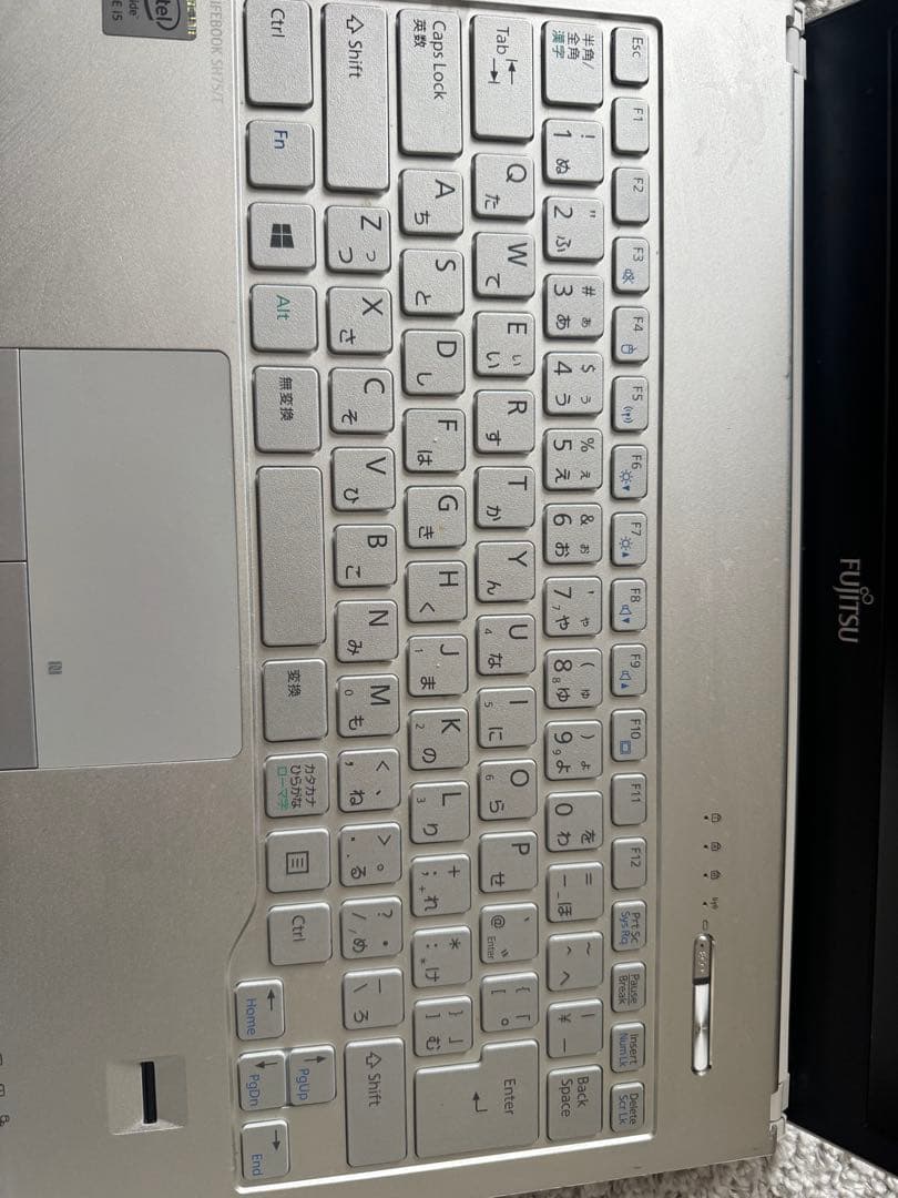 富士通 LIFEBOOK SH75/T ノートPC