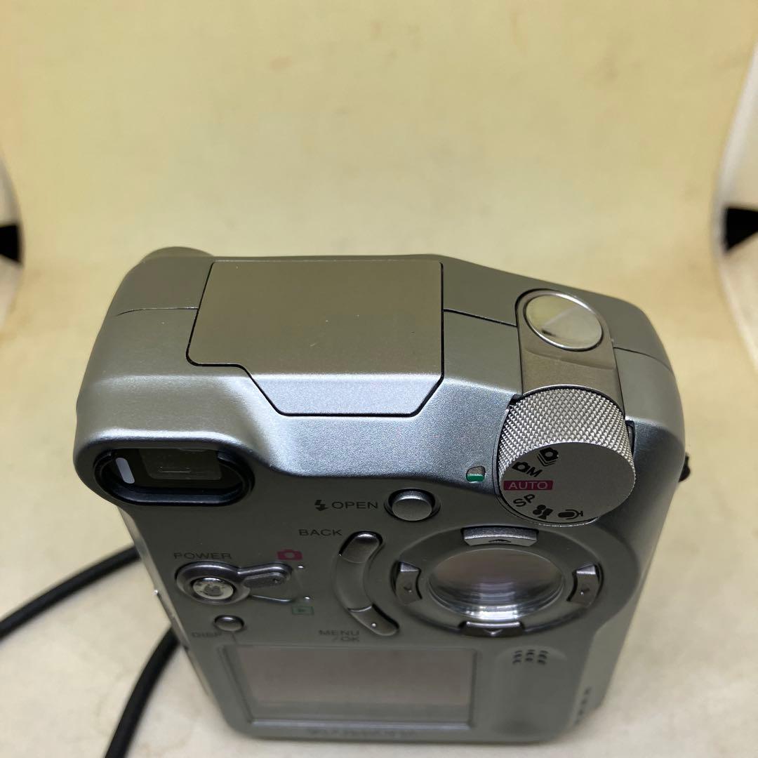 FUJIFILM FinePix 4800Z 動作品になります。