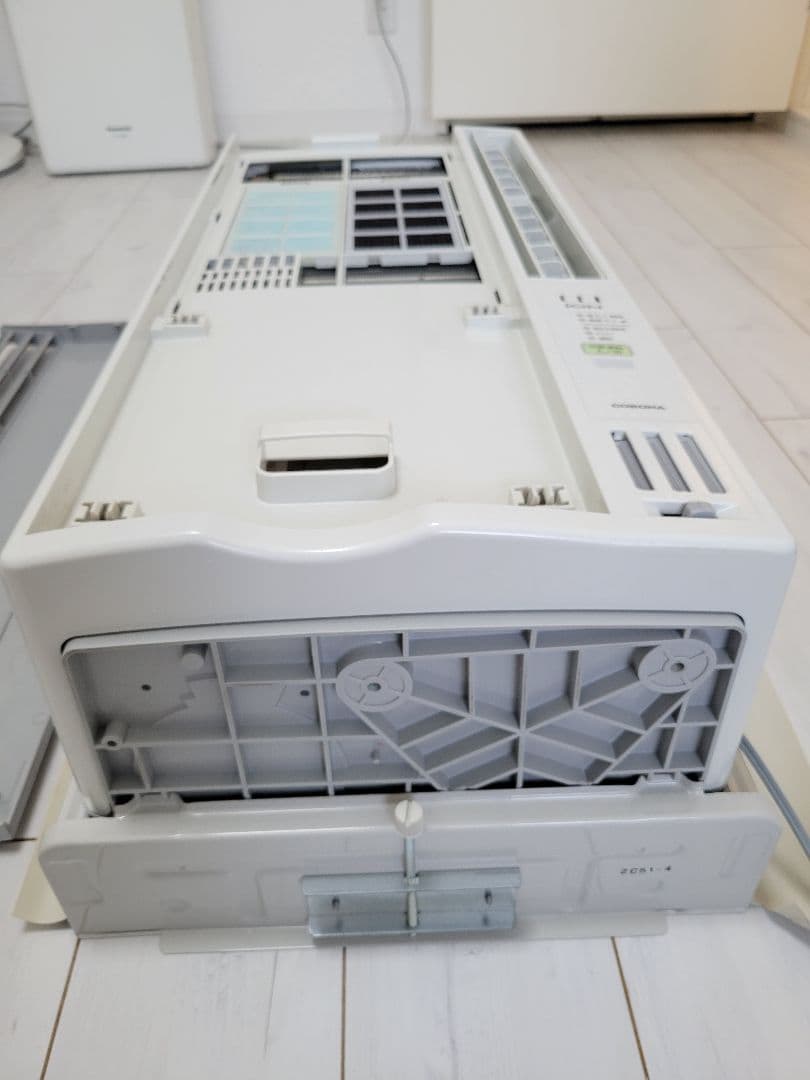 【超美品】コロナルームエアコン　CW-A1822RE1　ウインド型冷房専用