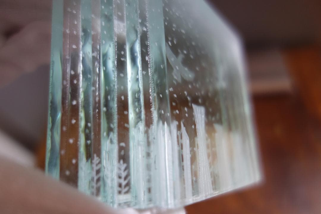 ワタナベカズオ アーティストのガラスオブジェ コールドワーク　雪の世界