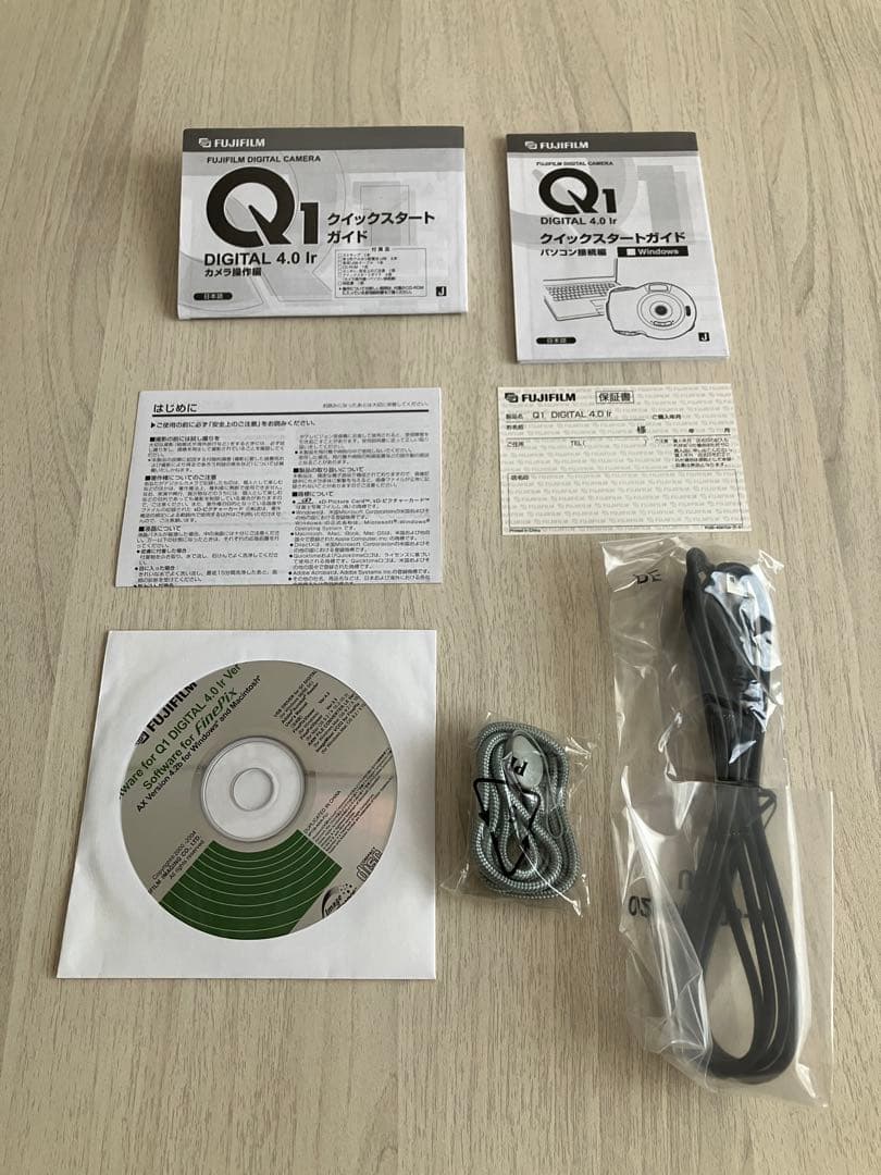 【希少・動作品・箱と説明書付】 FUJIFILM デジタルカメラ DQ-1