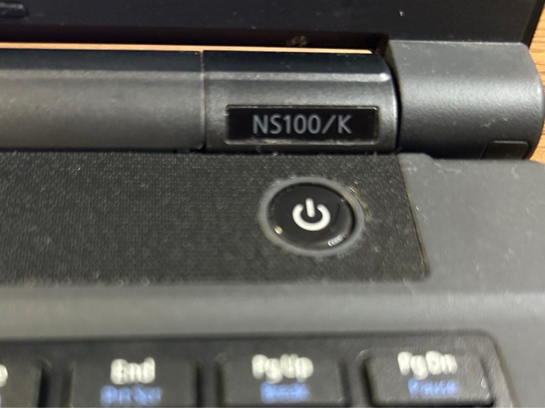 NECノートパソコン　NS100/k