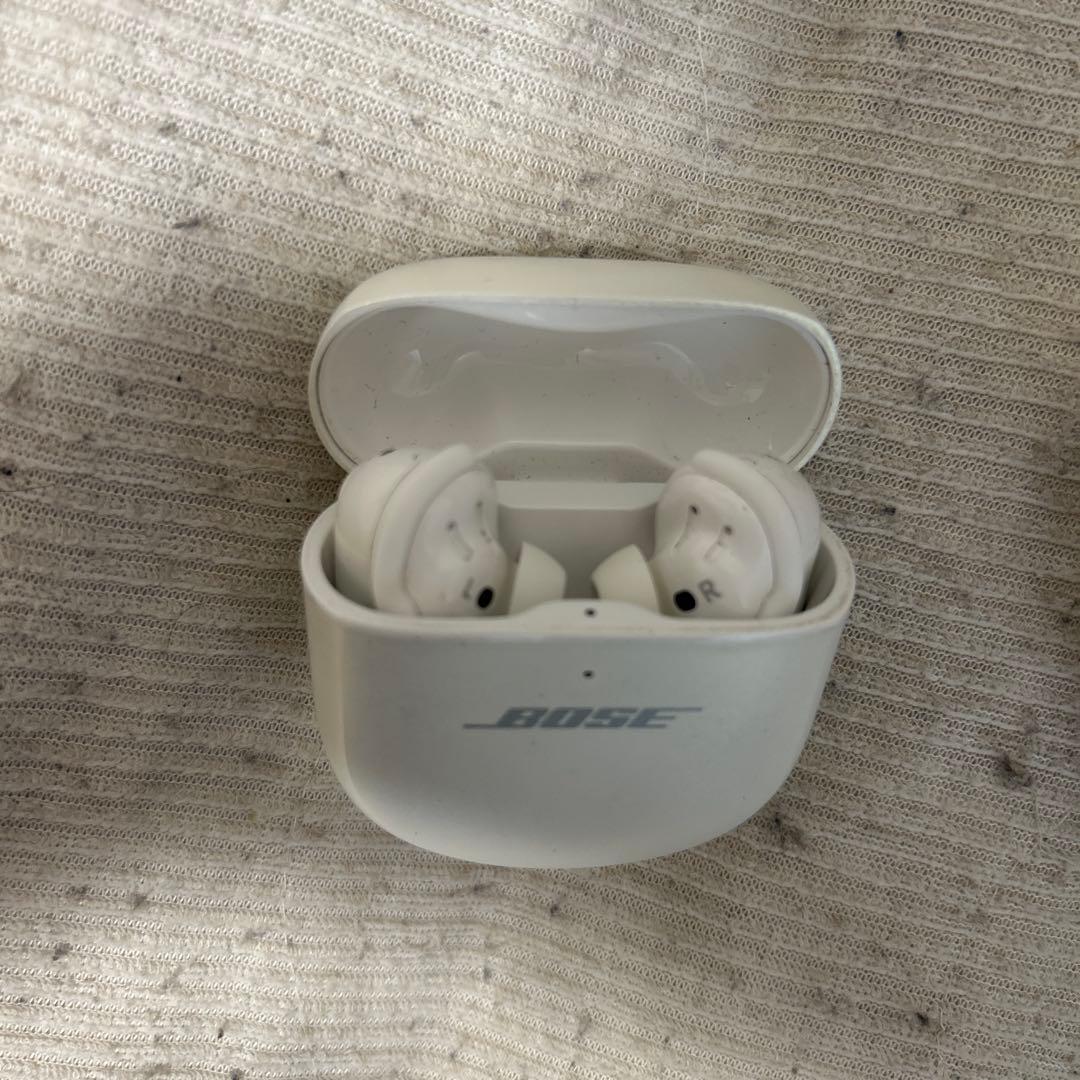 BOSE ワイヤレスイヤホン ホワイト 充電ケース付き