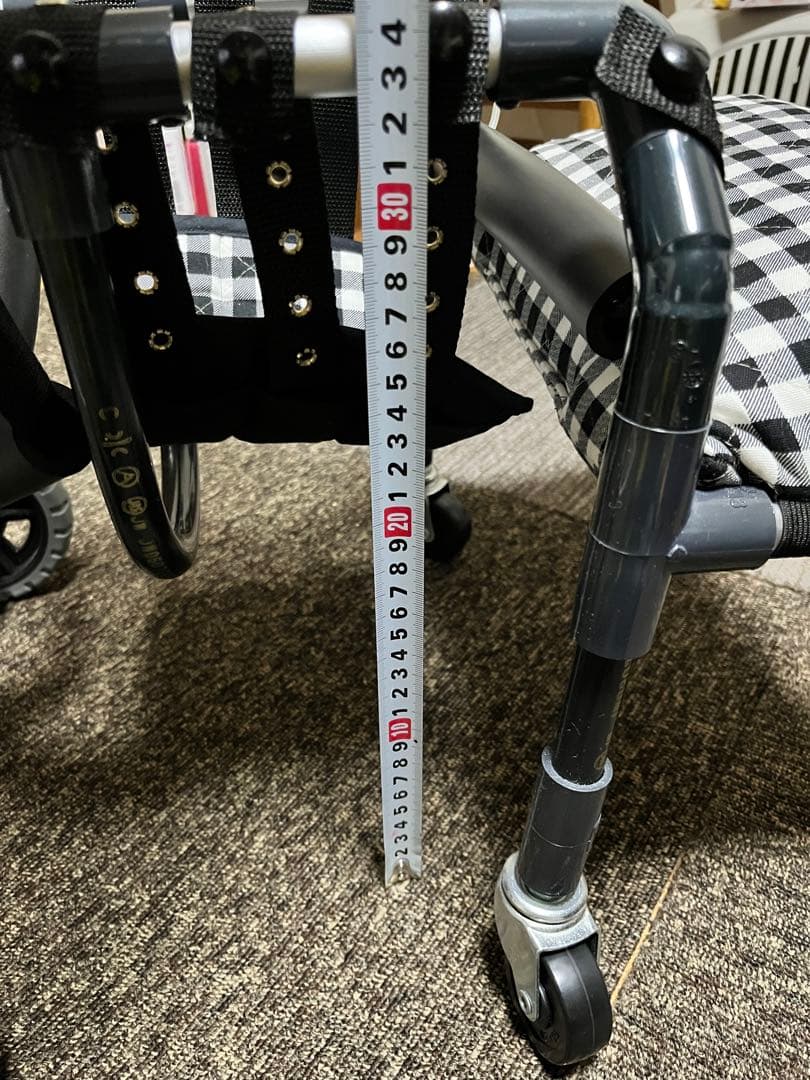 美品　犬用車椅子　ワンちゃん補助椅子　小型犬　歩行器 リハビリ 介護 軽量