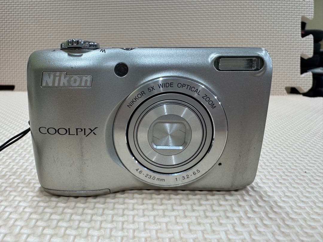 完動品　Nikon COOLPIX L26 シルバー