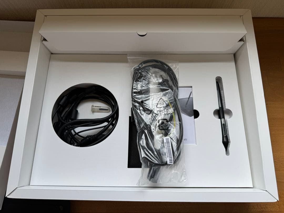 Wacom Cintiq 16 DTK1660 液タブ 動作確認済 液晶傷アリ
