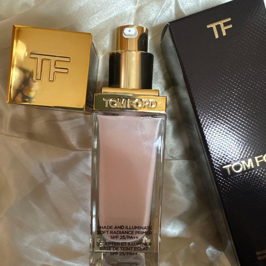 ジ　トムフォード　シェイドアンドイルミネイトプライマー　30ml