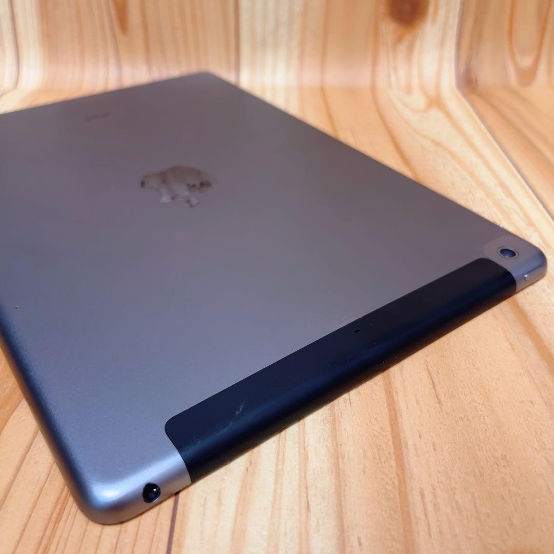 Softbank 本体 iPad Air 64 GB 224 グレイ 電池良好