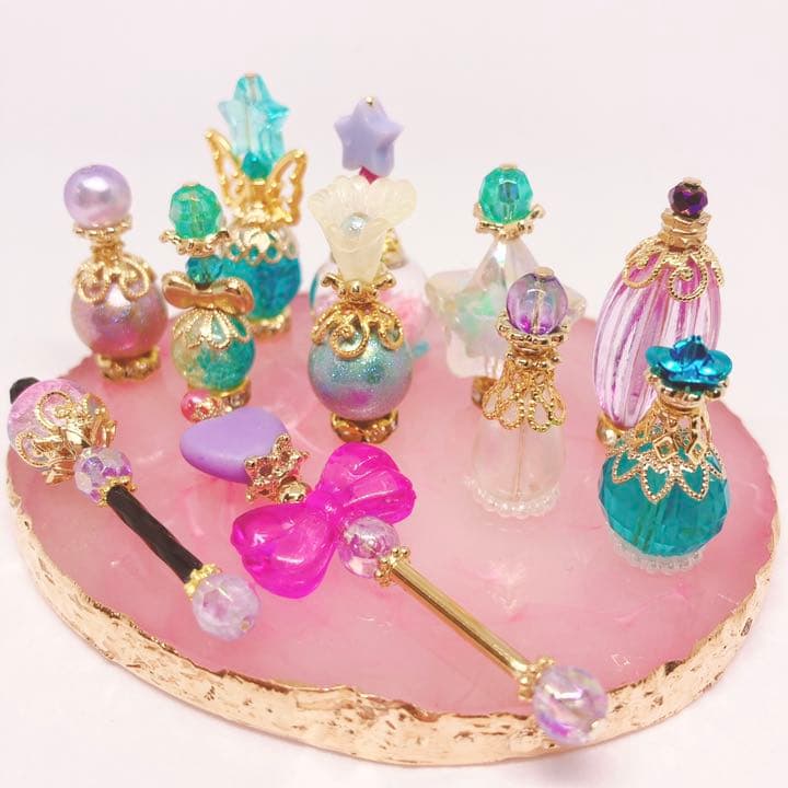 ミニチュア香水瓶 緑青 ゆめかわ