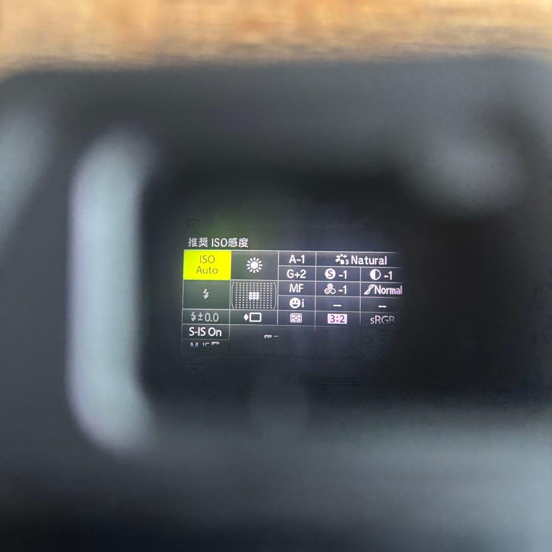 olympus om-d e-m10 mark iii 単焦点　ズームレンズ