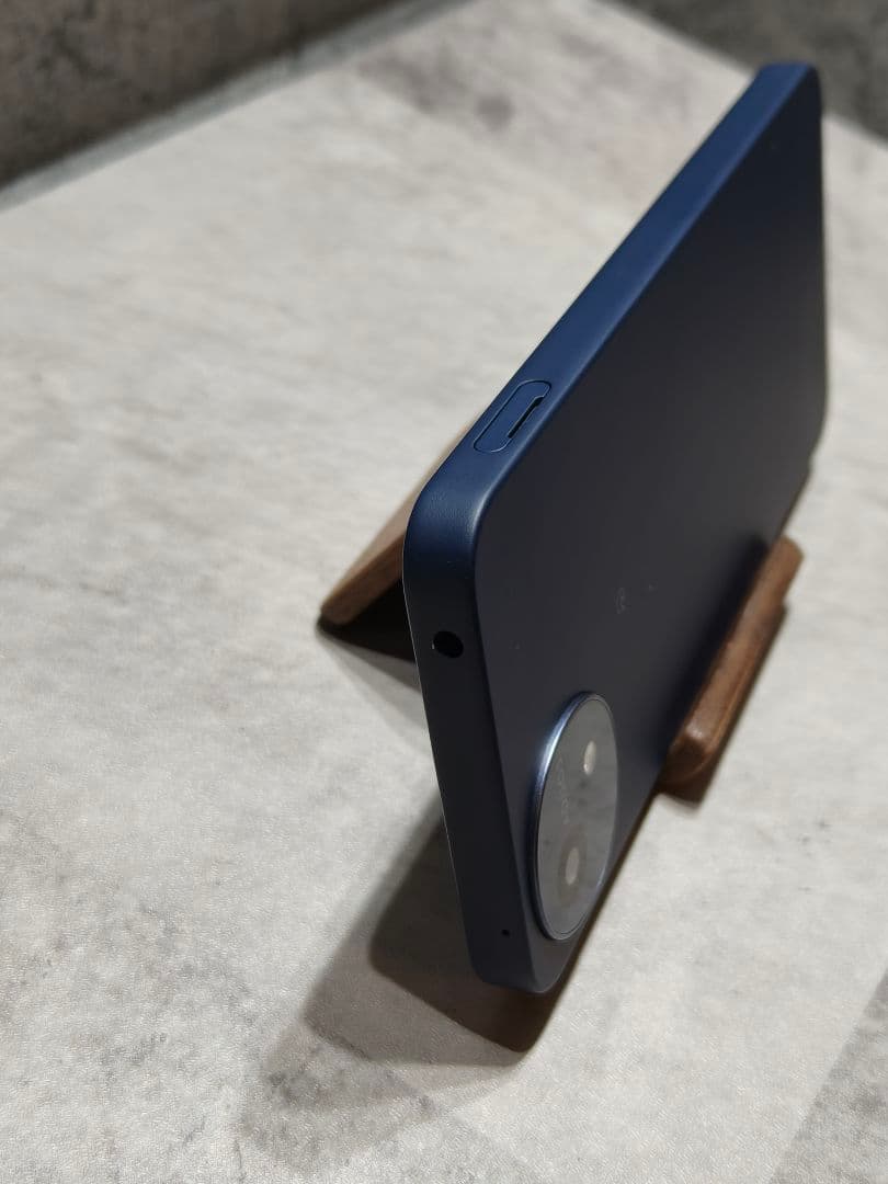 美品 AQUOS wish 4 A403SH SIMフリー スマホ