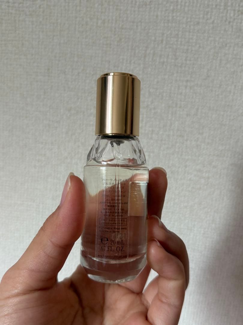 Flora Notis ホワイトローズ香水 20ml