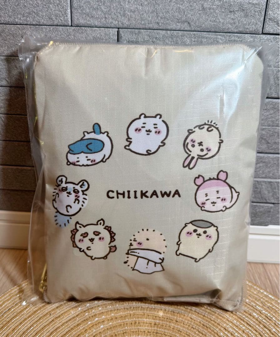 新作　ちいかわ　ハチワレ　折りたたみ　ベージュ　ボストンバッグ　バッグ　M