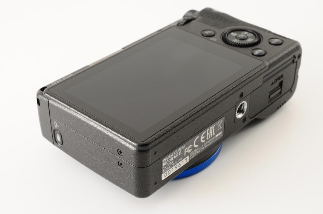【箱付 美品】 リコー RICOH GR III 《シャッター回数 802回》