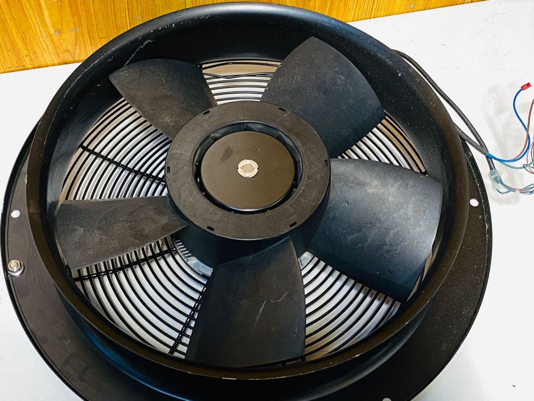 DELTA AXIAL FAN GTW040FUC15RE ファン 中古