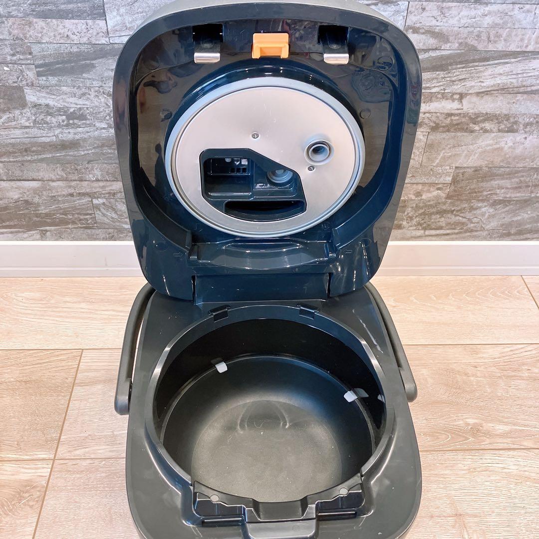 25年製　ZOJIRUSHI 圧力IH炊飯ジャー 極め炊き NW-BH10E4