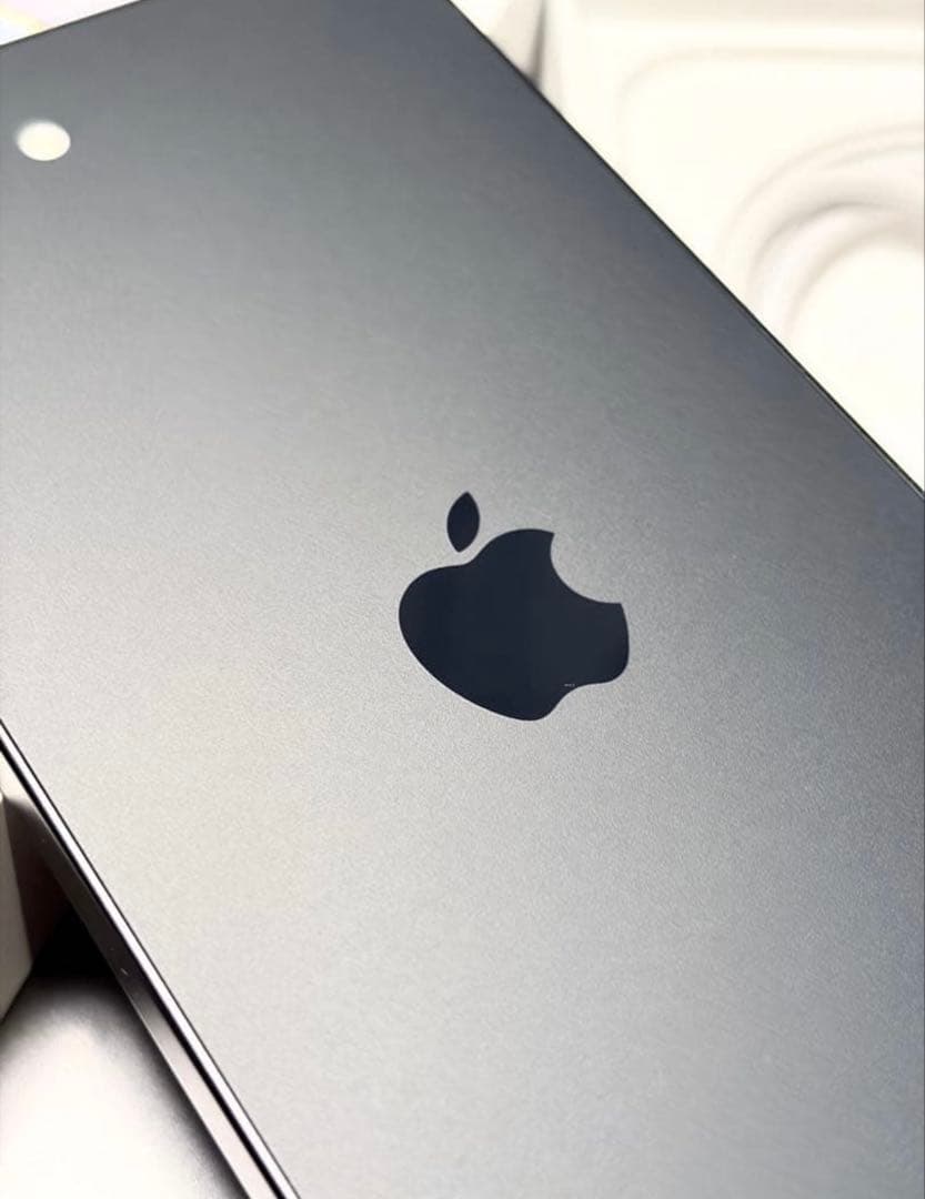 【新品同様】バッテリー100％　iPhone 16e｜128GB｜SIMフリー