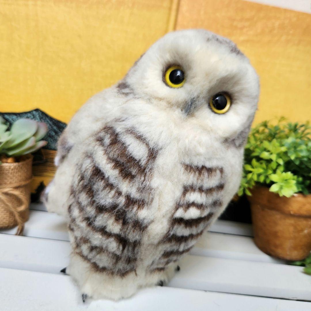 羊毛フェルト フクロウの置物　シロフクロウ