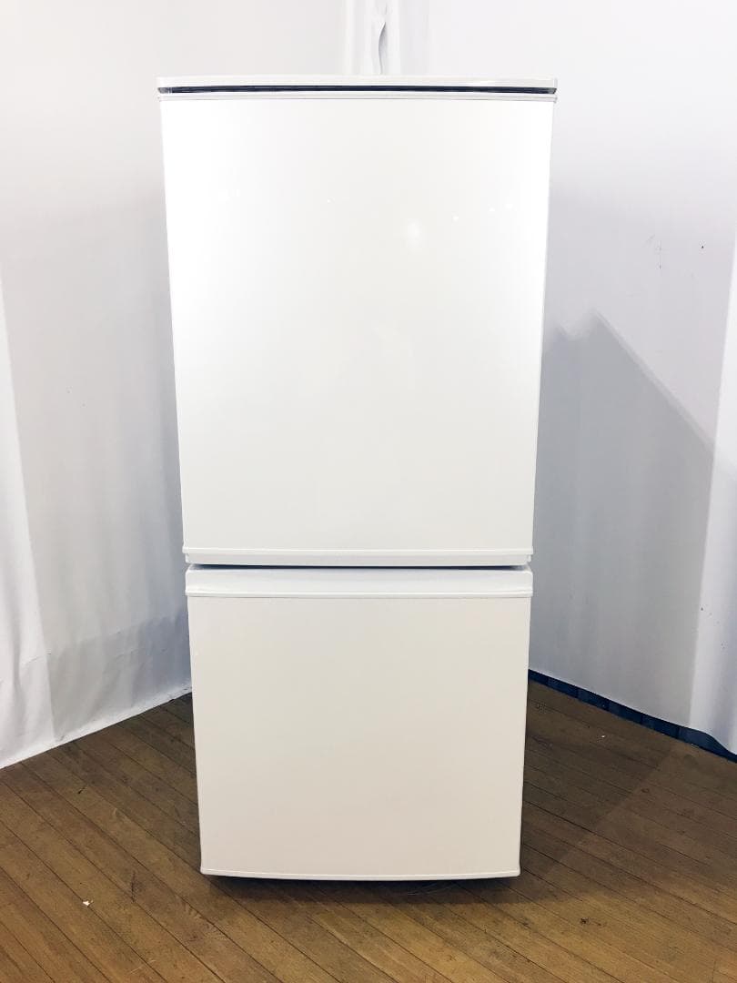 美品 中古★SHARP 137L 冷蔵庫【SJ-D4A-W】