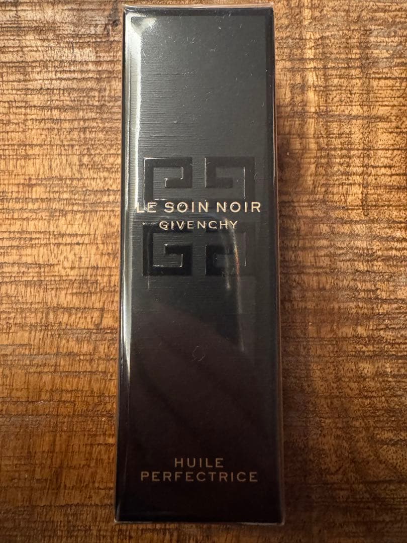 【新品未開封 】ジバンシイ　 ソワン ノワール ユイル パーフェクトリス30ml
