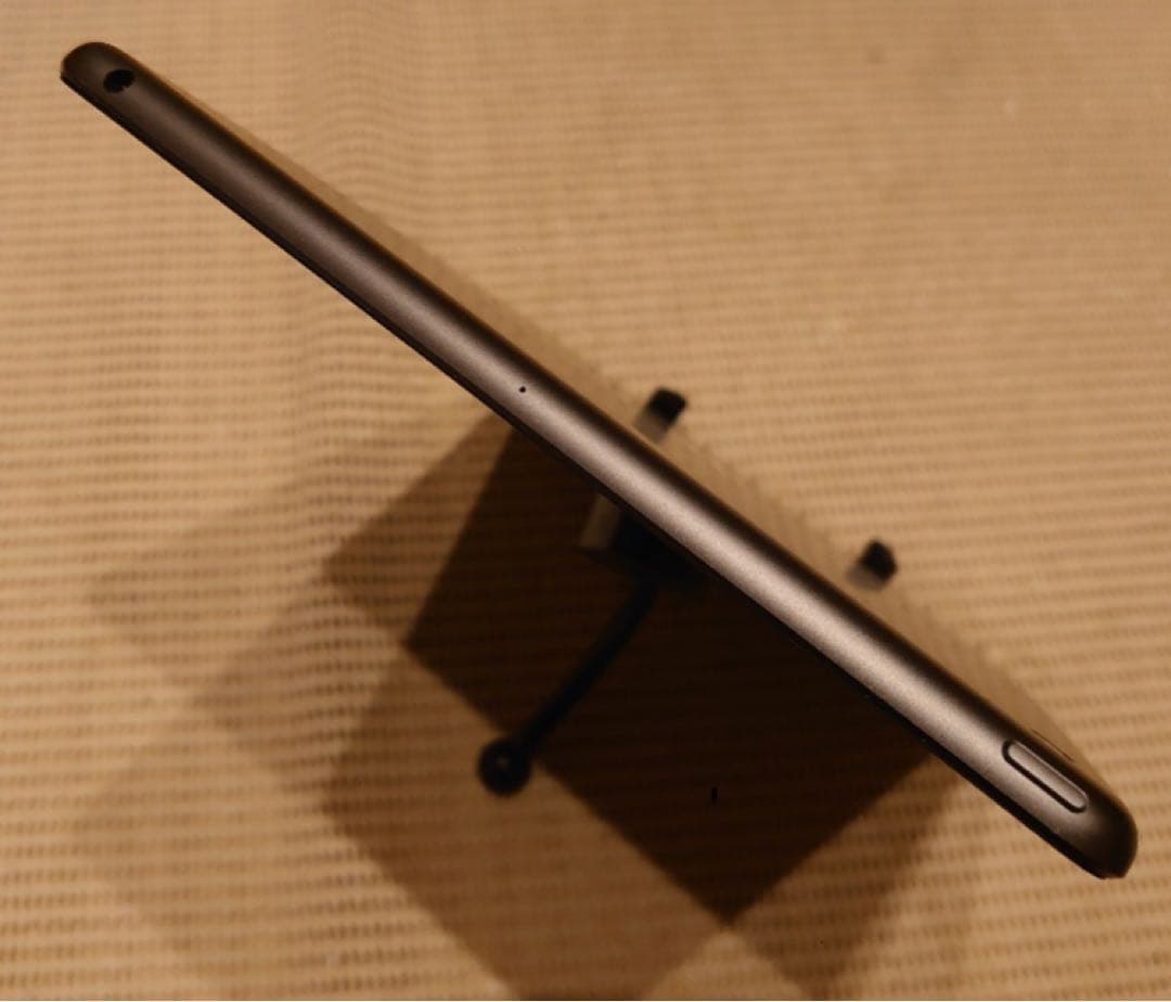 動作品iPad第9世代(A2602)本体64GB送料込ジャンク品99YGW